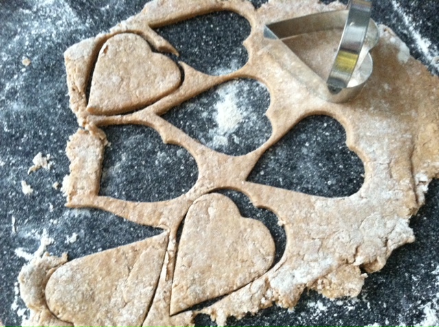 biscuit cutting